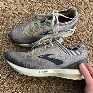 Brooks Levitate 2 Women Sneakers